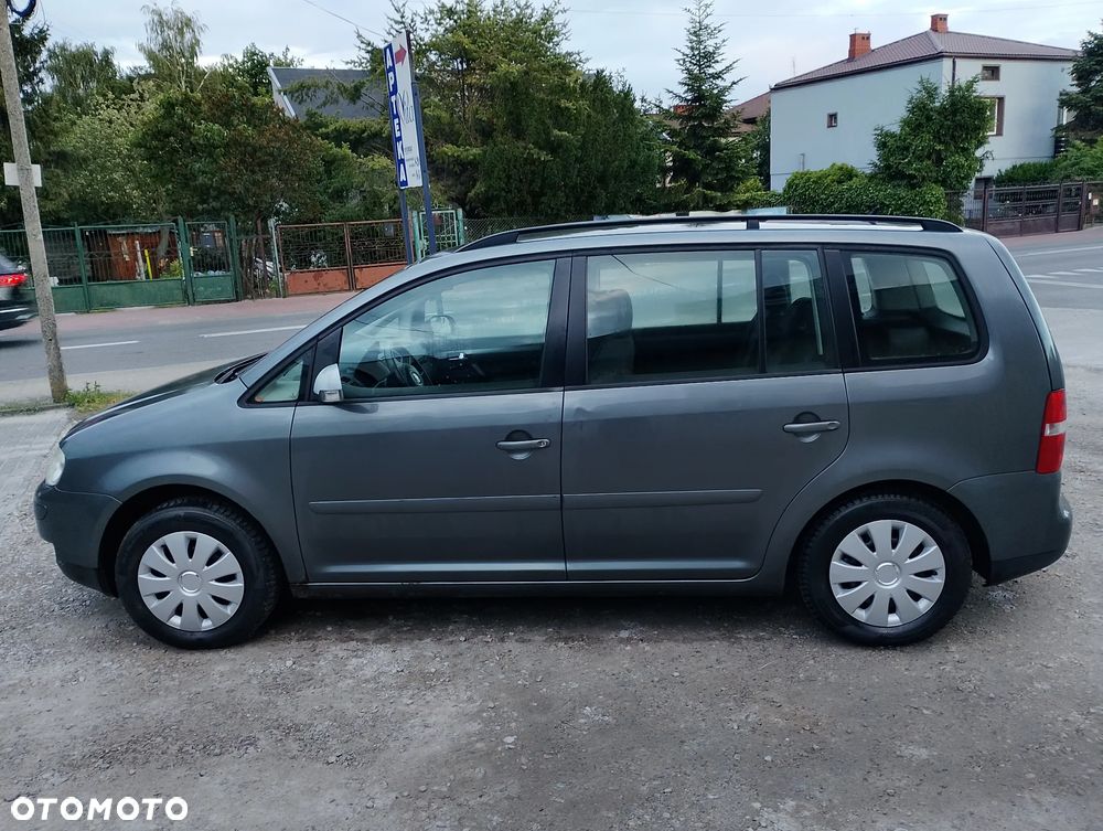 Volkswagen Touran 1.9 TDI DSG Highline - 8