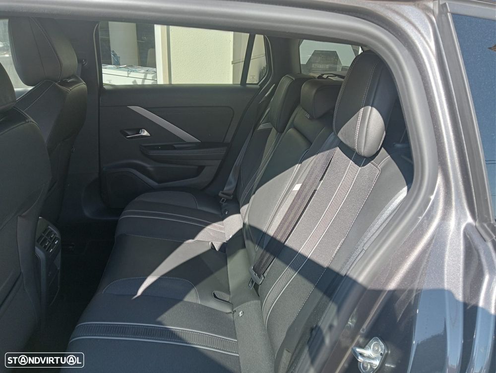 Opel Astra Sports Tourer - 18