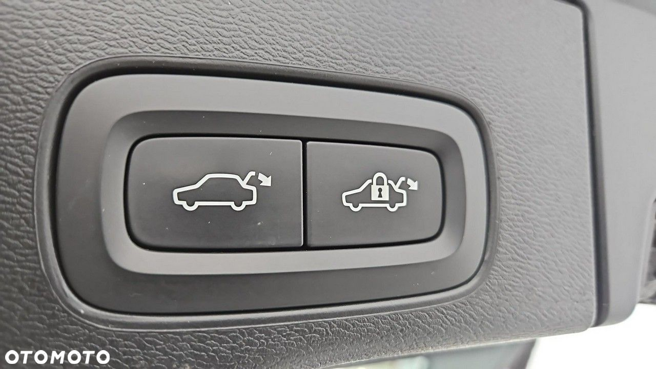 Volvo XC 60 - 25