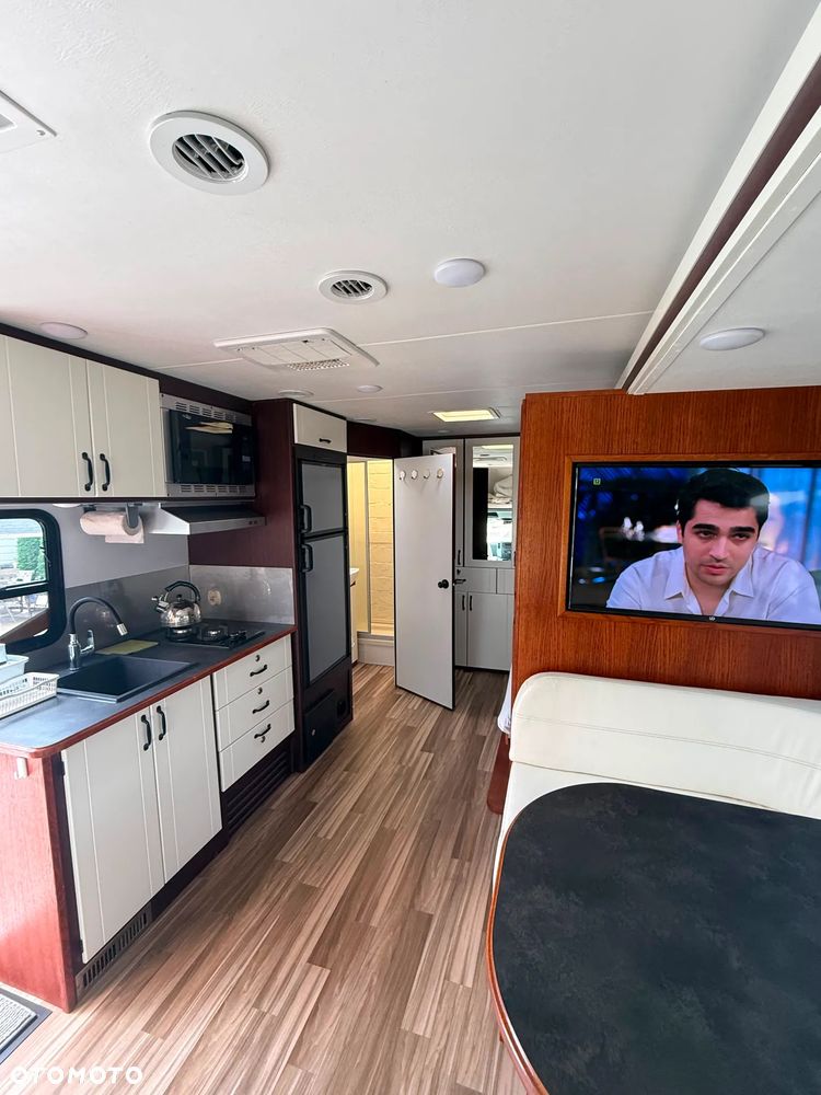 Mercedes-Benz Sprinter - 23