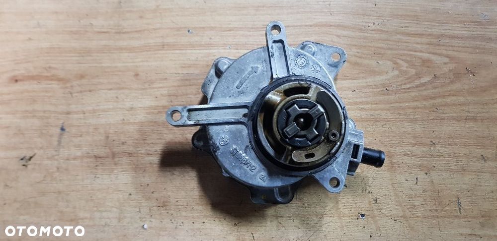 AUDI VW 2.0 TFSI POMPA VACUM 06D145100H - 2
