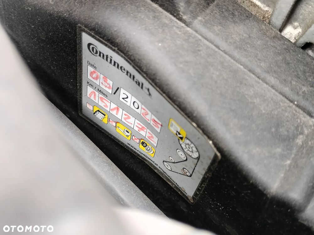 Volkswagen Touran 1.6 TDI SCR (BlueMotion Technology) SOUND - 16