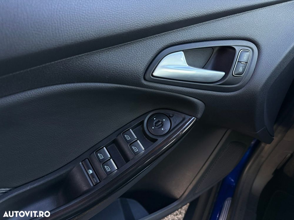 Ford Focus 1.0 EcoBoost Start-Stopp-System TITANIUM - 10
