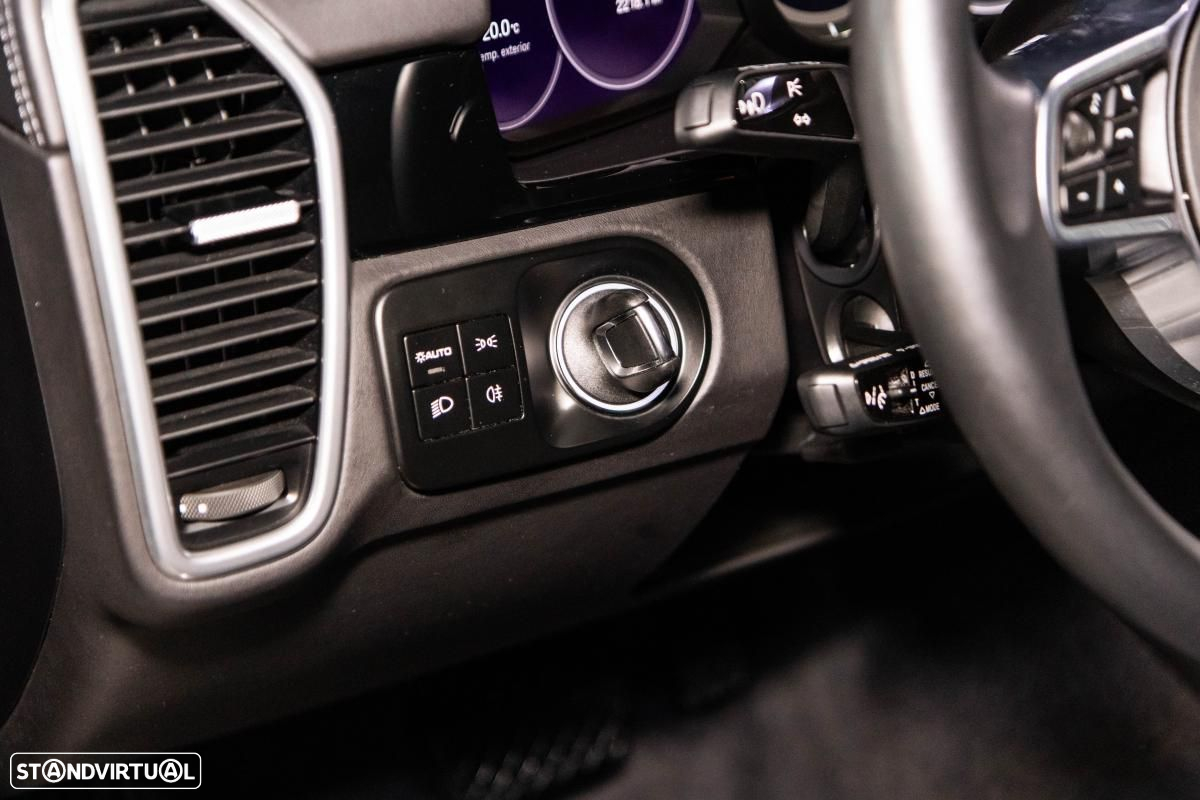 Porsche Cayenne E-Hybrid Tiptronic S Platinum Edition - 49