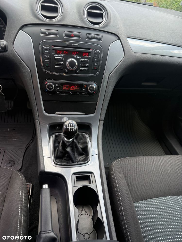 Ford Mondeo 1.6 T Ambiente - 9