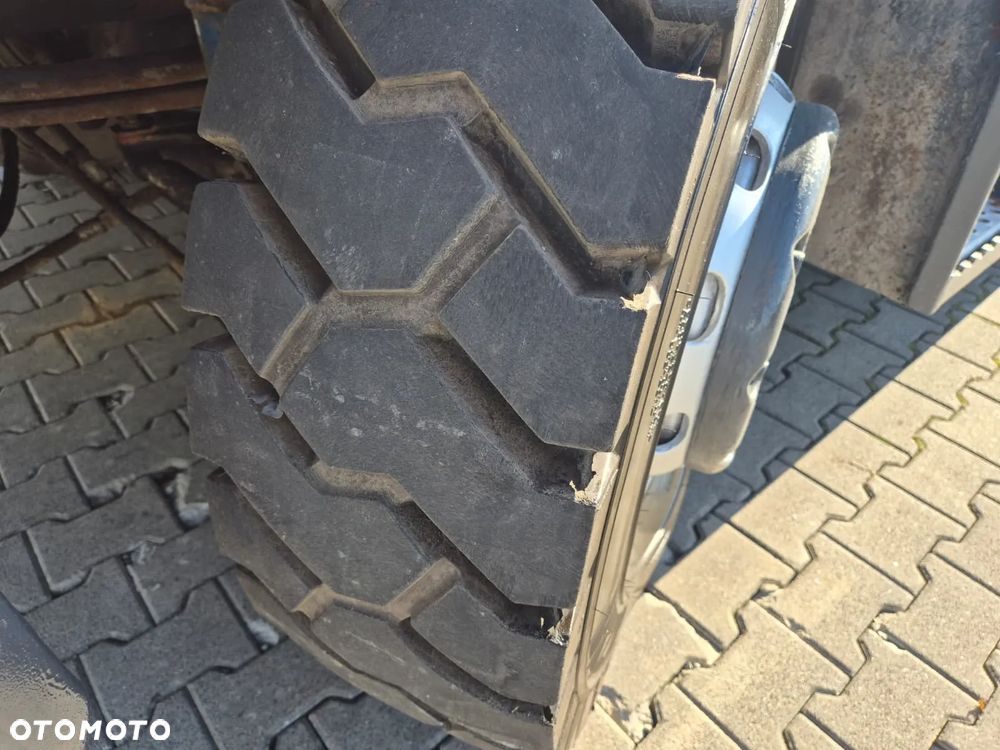 Inny KALMAR TR618I / 4X4 / CIĄGNIK TERMINALOWY / SUPER STAN / NISKIE MOTOGODZINY / OBRACANY FOTEL / NOWE OPONY PRZÓD / SUPER STAN - 19