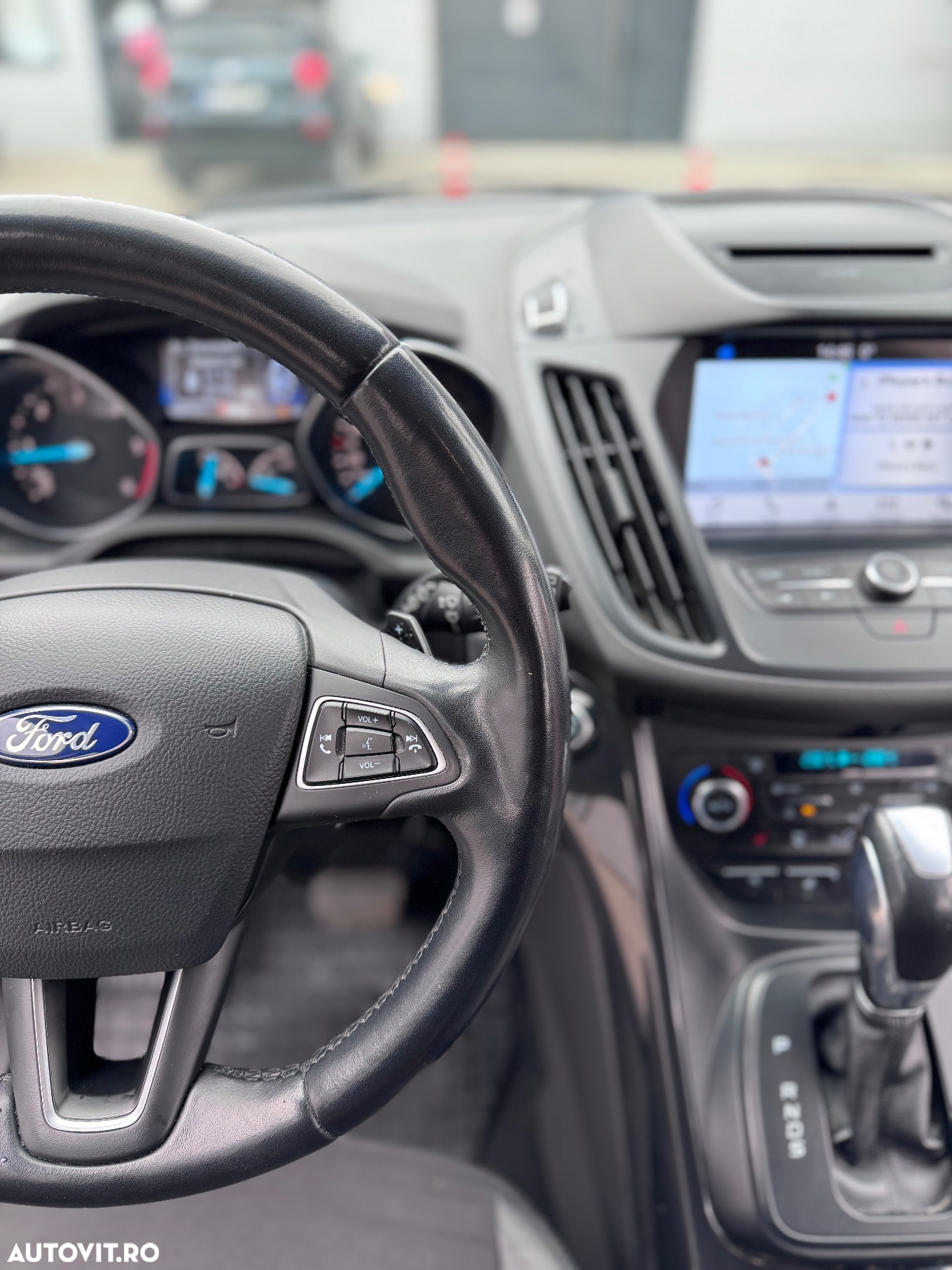 Ford Kuga 2.0 TDCi 4WD Powershift Titanium - 5
