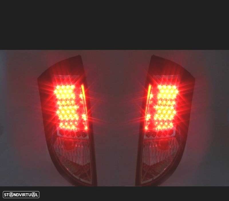 FAROLINS TRASEIROS LED FORD FOCUS 98-04 FUNDO PRETO CROMADO - 3
