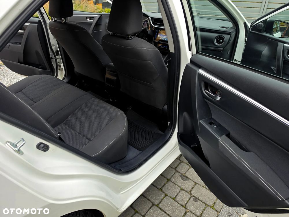 Toyota Corolla 1.6 Premium - 28