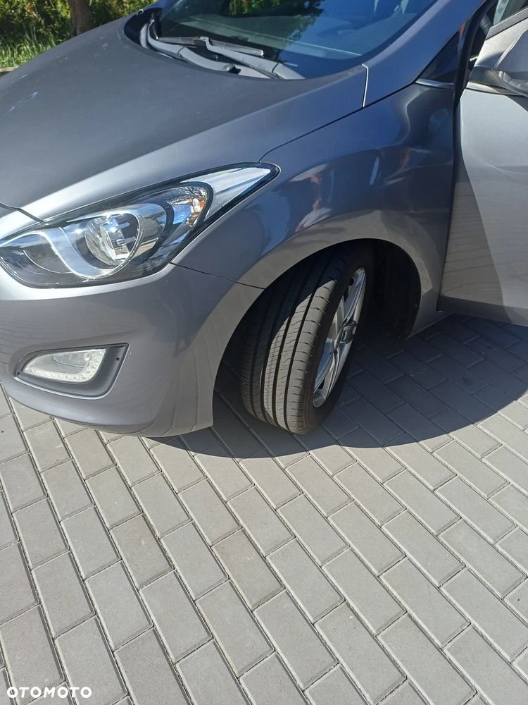 Hyundai i30 blue 1.6 CRDi Style - 19