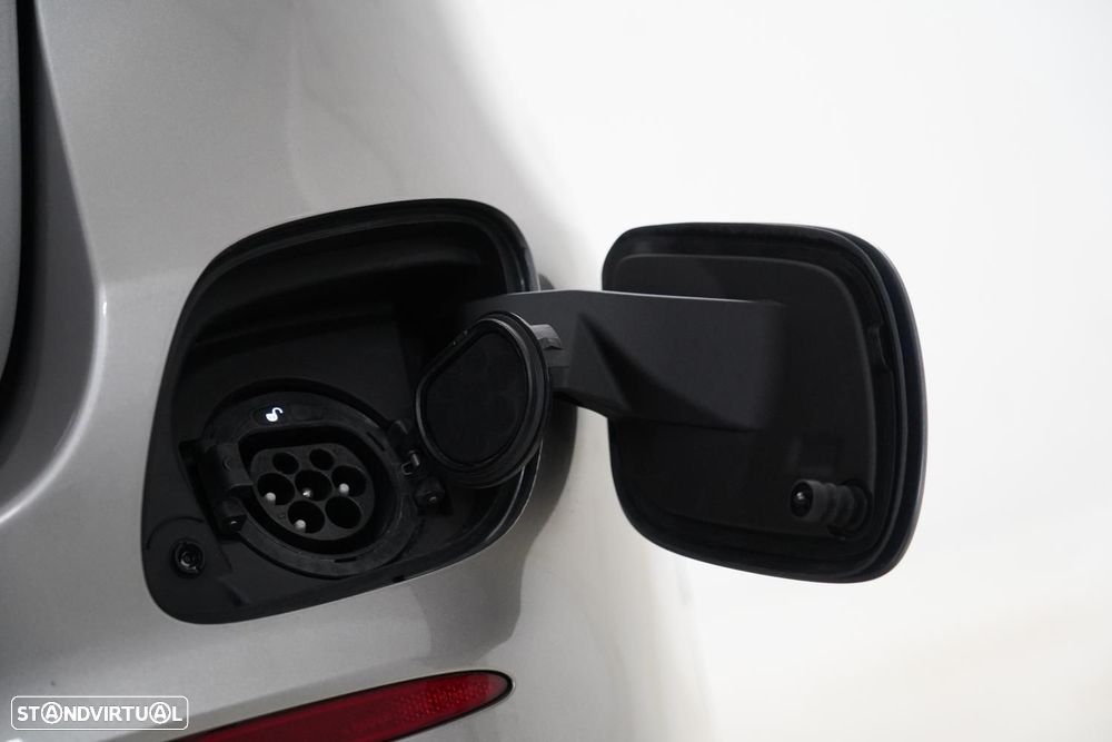 Mercedes-Benz GLC 300 e 4Matic - 21