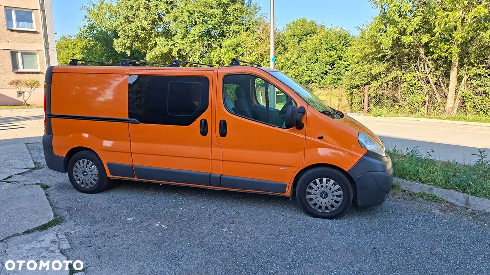 Opel Vivaro - 1
