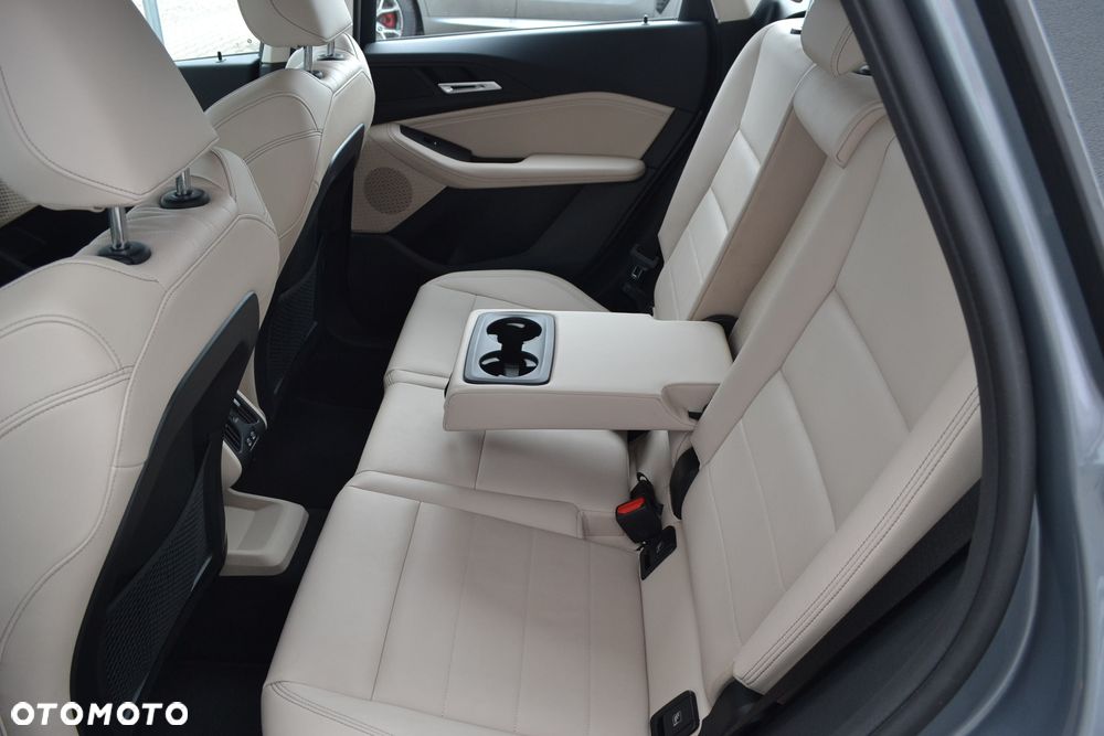 BMW Seria 2 223i xDrive mHEV - 12