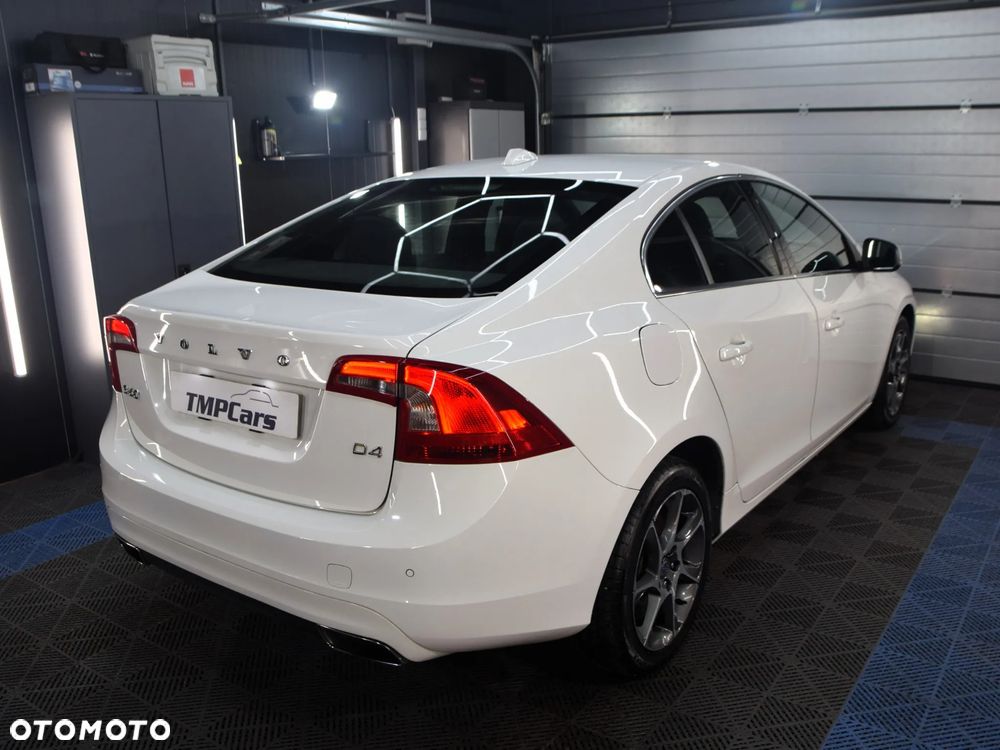 Volvo S60 D4 Drive-E Momentum - 31