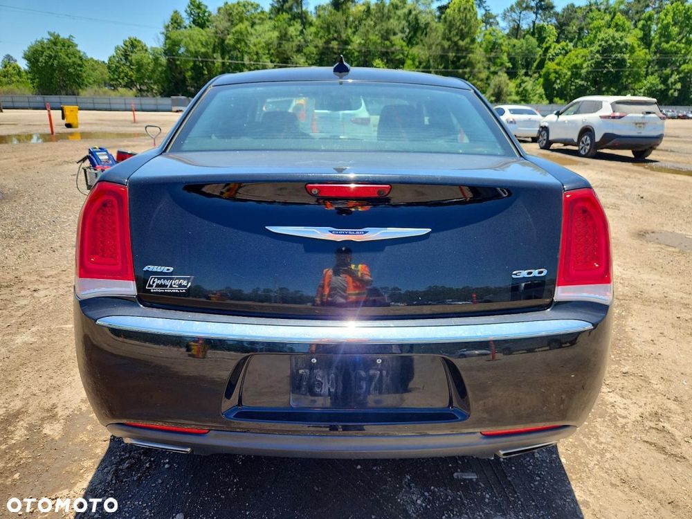 Chrysler 300C - 7