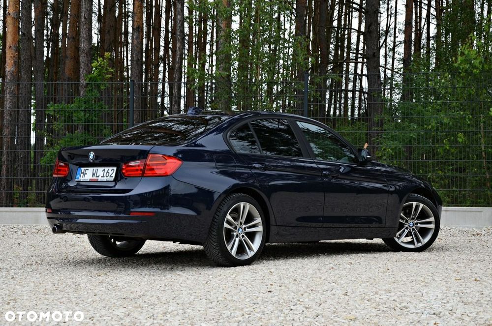 BMW Seria 3 318d Blue Performance Sport Line - 23