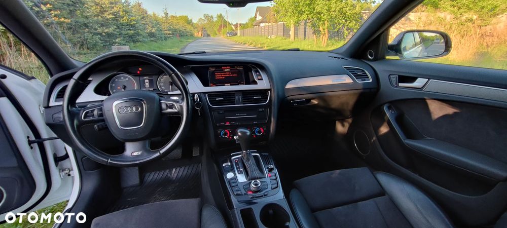Audi S4 Avant S tronic - 14