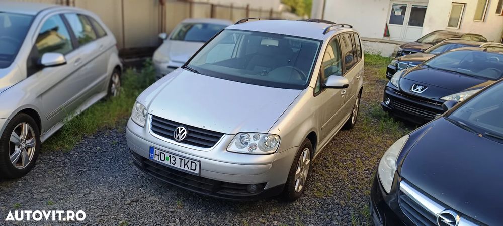 Volkswagen Touran 2.0 TDI DPF Trendline - 16