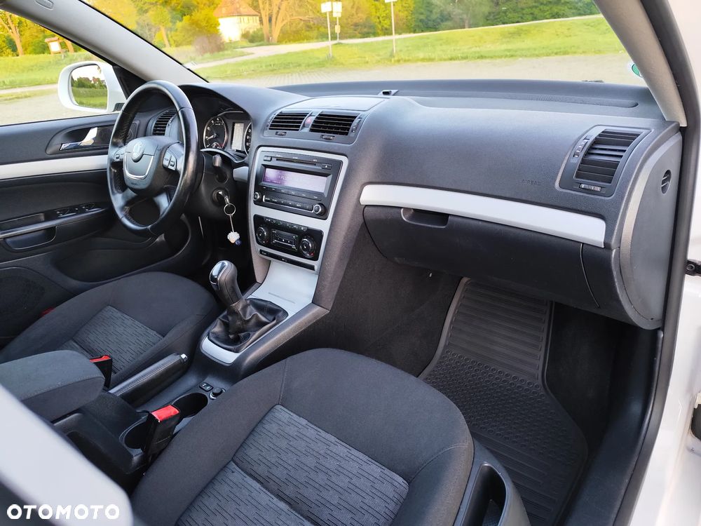 Skoda Octavia 1.4 TSI IMPULS EDITION - 13