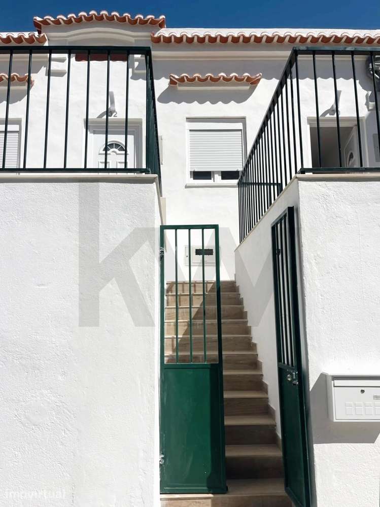 Moradia T3 totalmente renovada, c/ terraço, logradouro interior privat - Grande imagem: 2/26