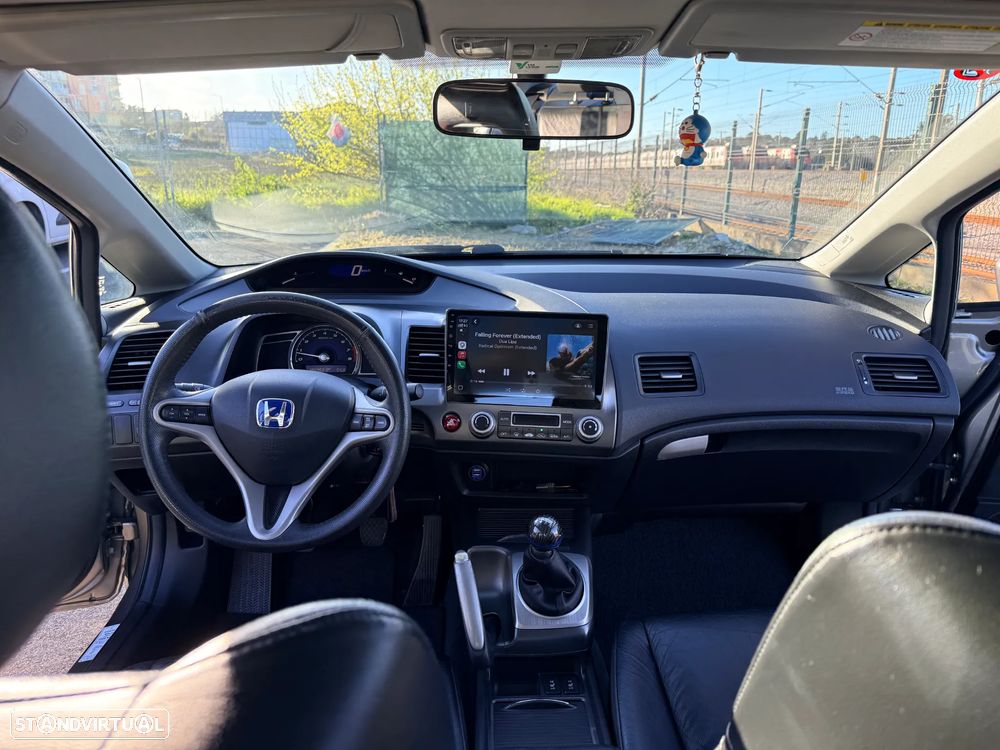 Honda Civic 1.8 ES - 8