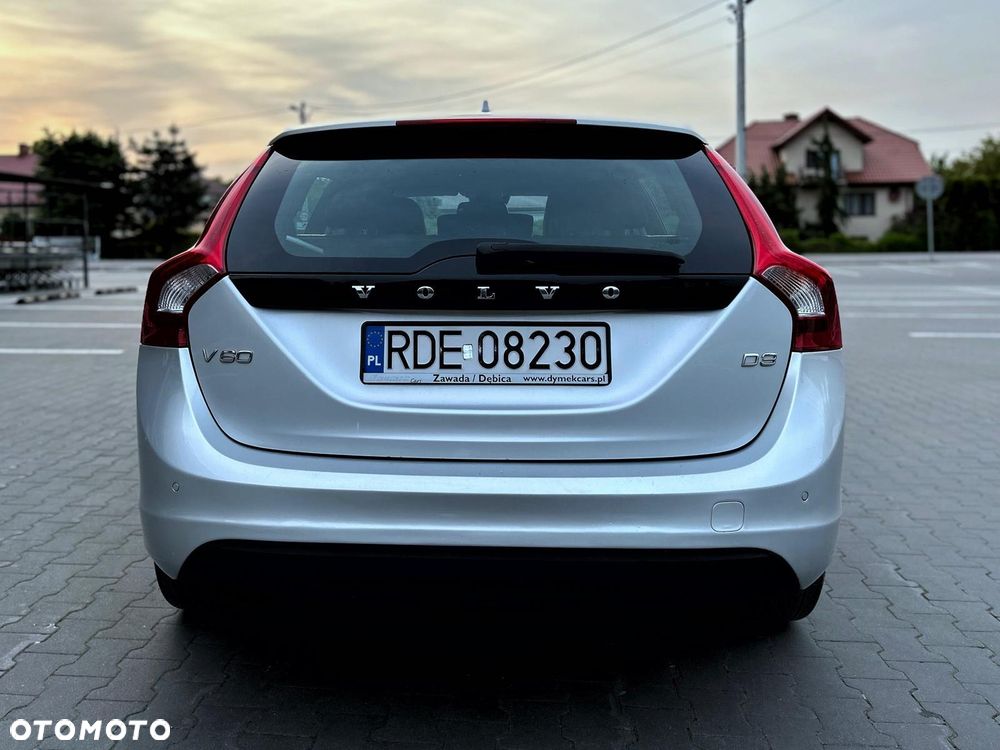 Volvo V60 D3 Geartronic Momentum - 9