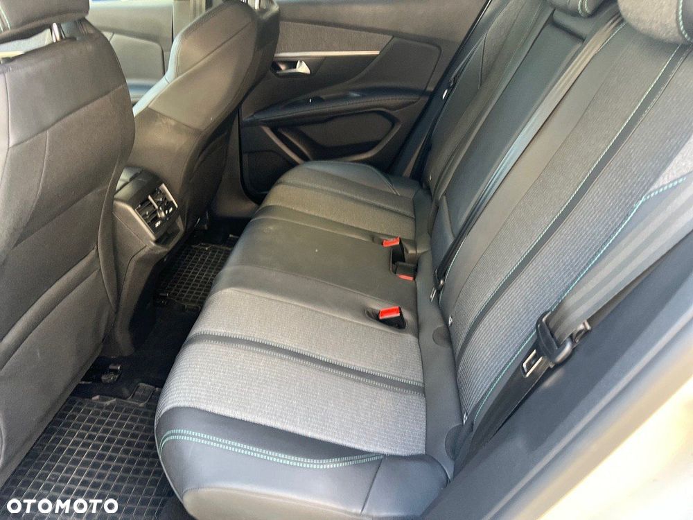 Peugeot 3008 1.2 PureTech Allure Pack S&S EAT8 - 10