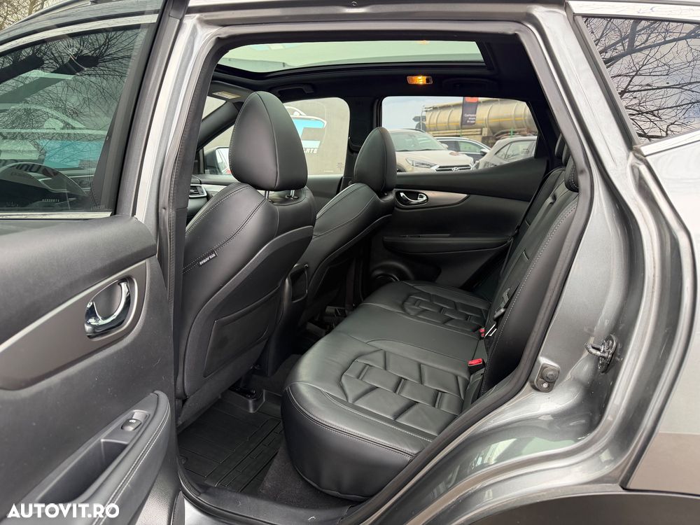 Nissan Qashqai 1.6 DCI Xtronic TEKNA+ - 19