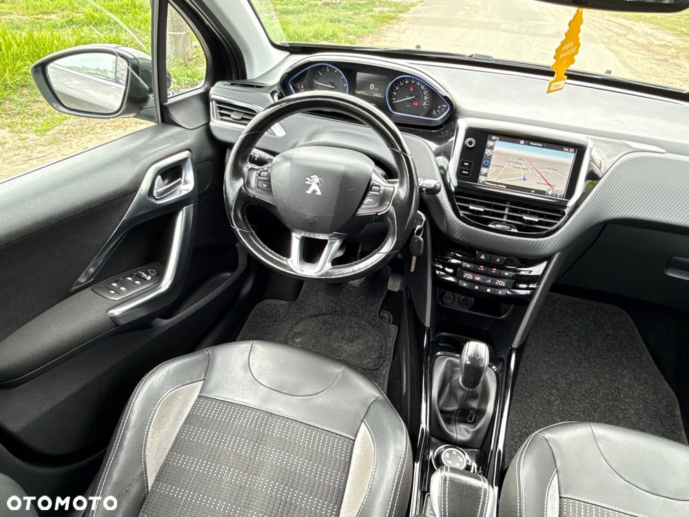 Peugeot 2008 1.2 Pure Tech Allure S&S - 2