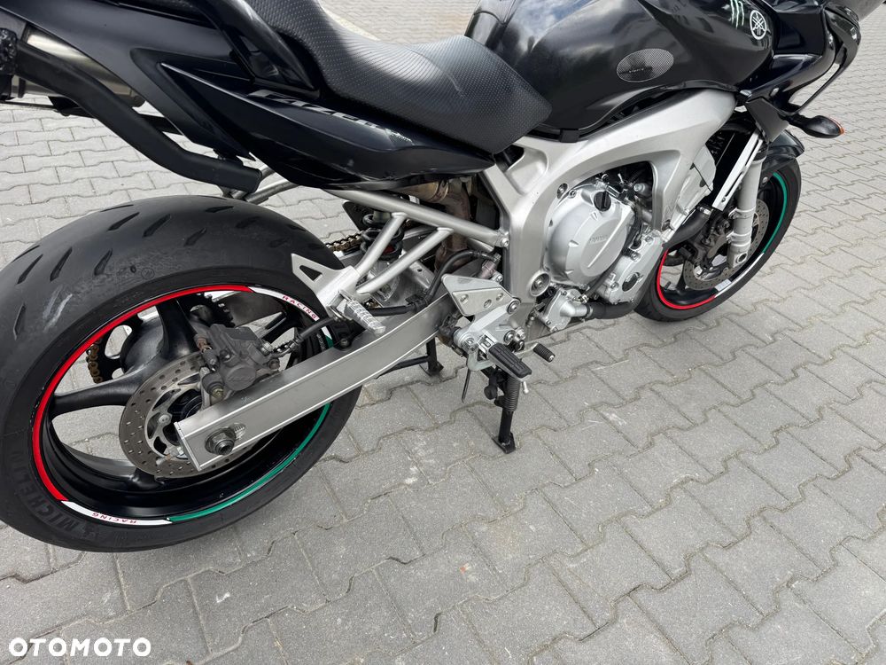 Yamaha FZ6 - 19