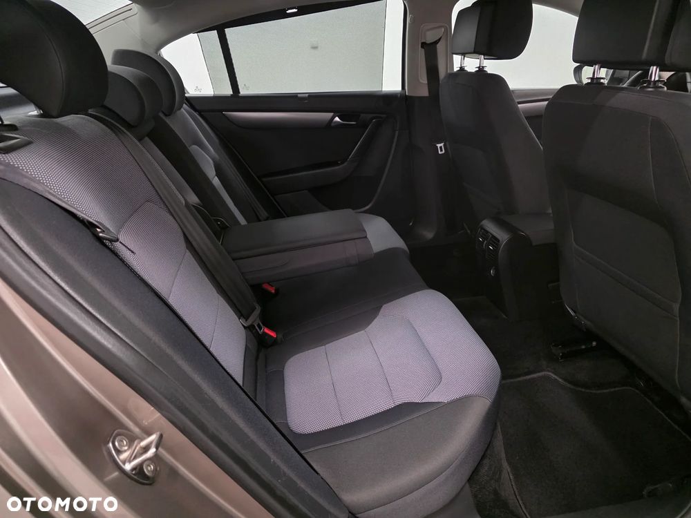 Volkswagen Passat 1.4 TSI BlueMotion Technology Comfortline - 15