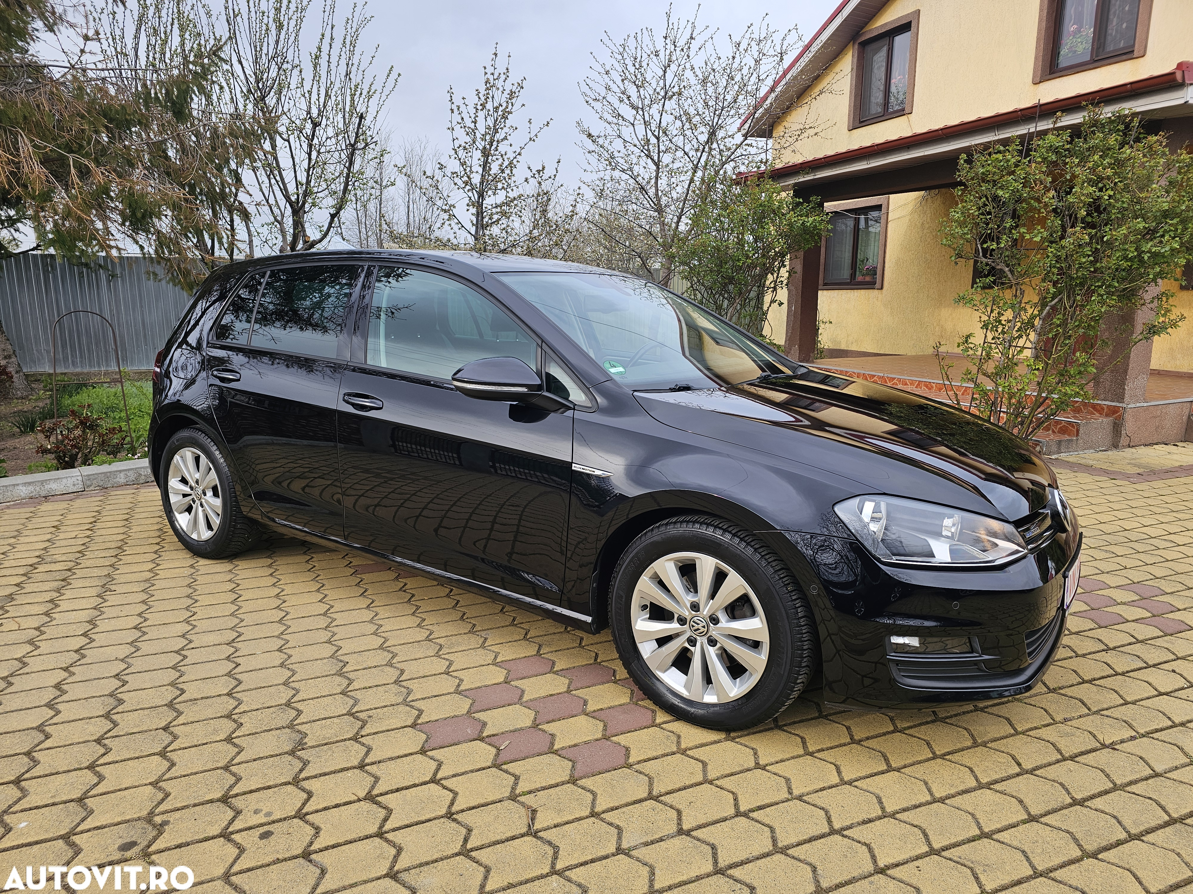 Volkswagen Golf 1.6 TDI BlueMotion Comfortline - 13