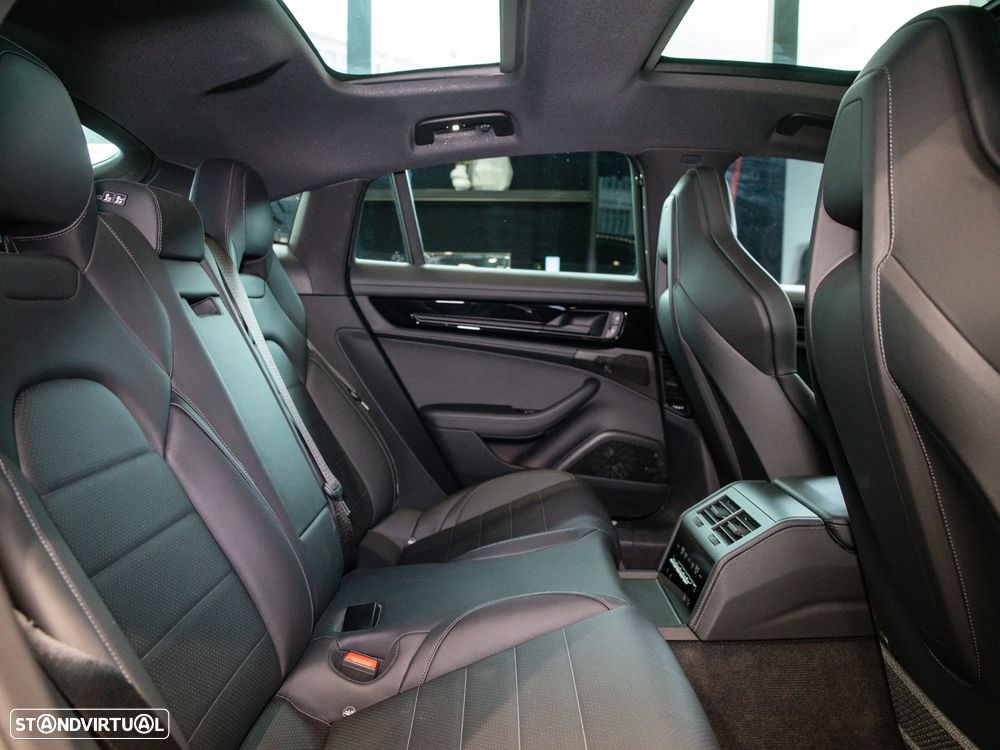 Porsche Panamera 4S E-Hybrid - 35
