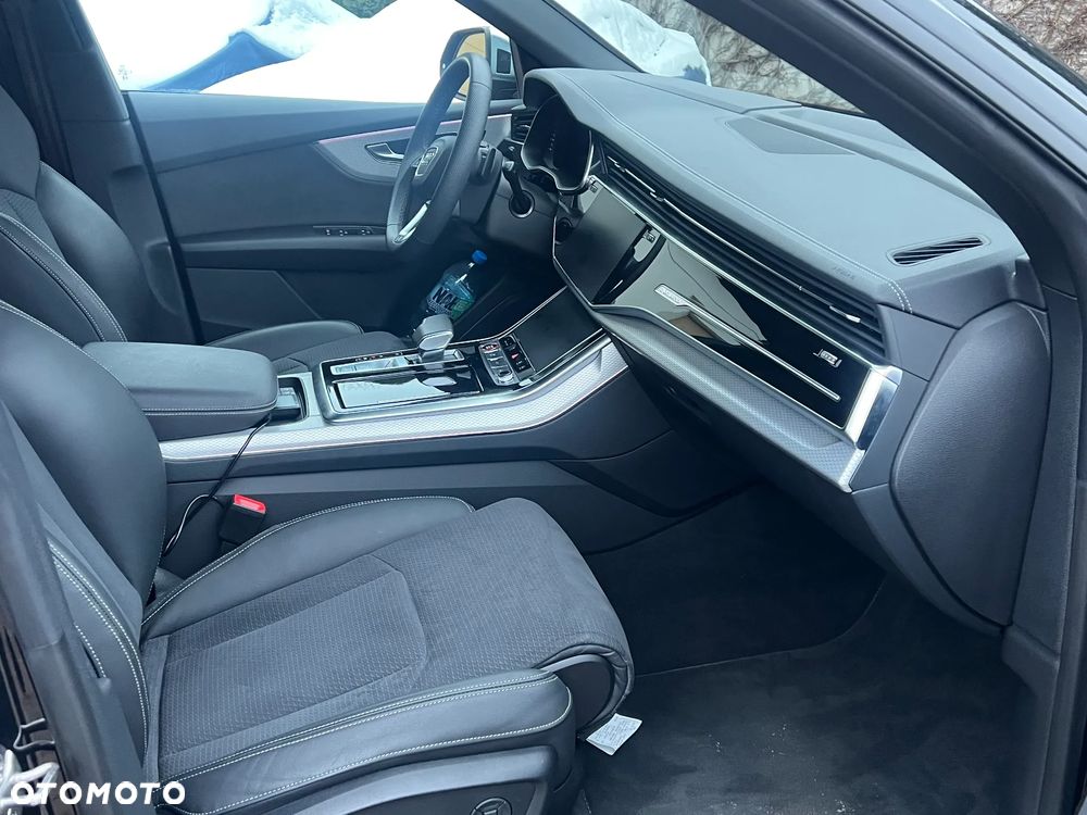 Audi SQ8 - 17