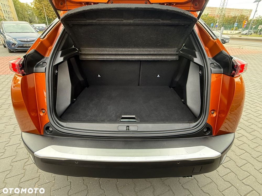 Peugeot 2008 1.5 BlueHDi Allure S&S - 38
