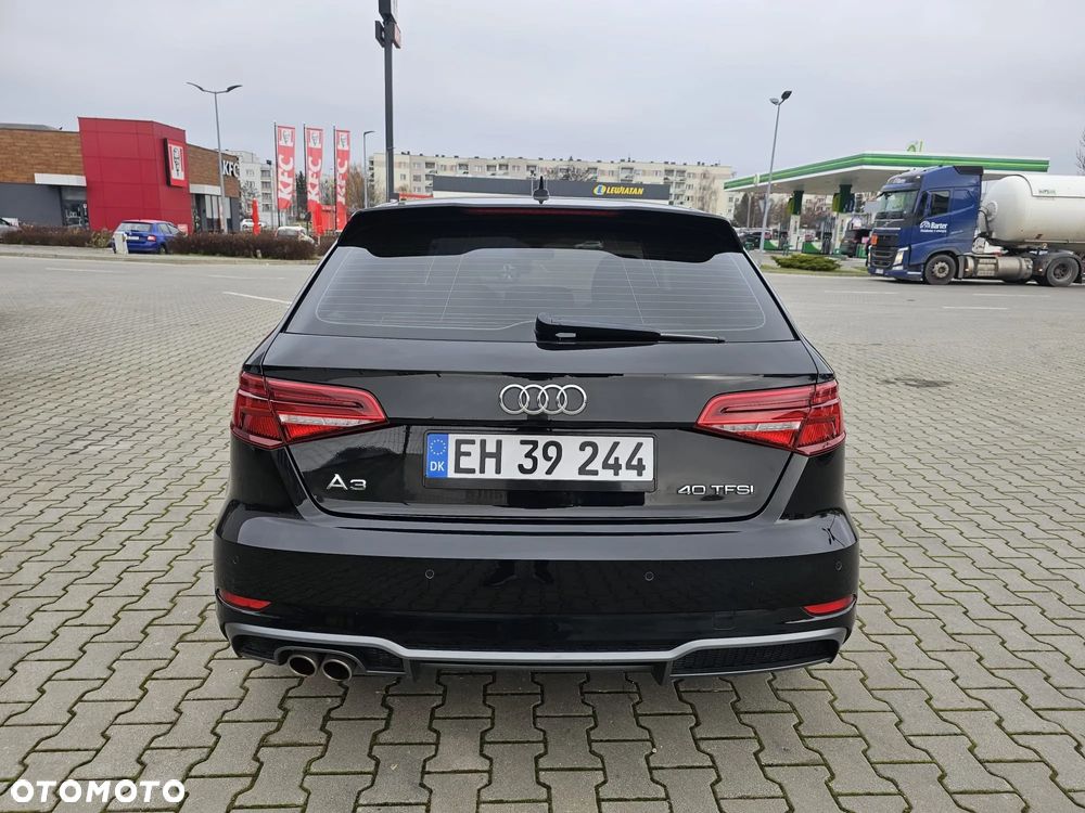 Audi A3 Sportback - 3