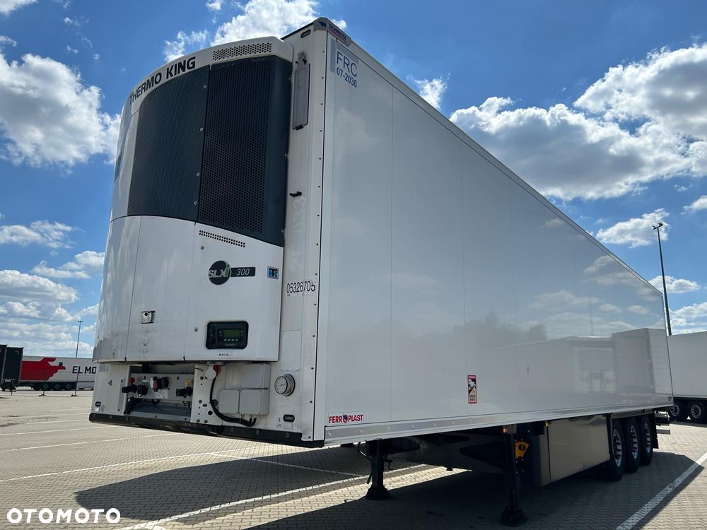 Schmitz Cargobull ThermoKing SLXi300; DOST; Uchwyty promowe, Paleciara