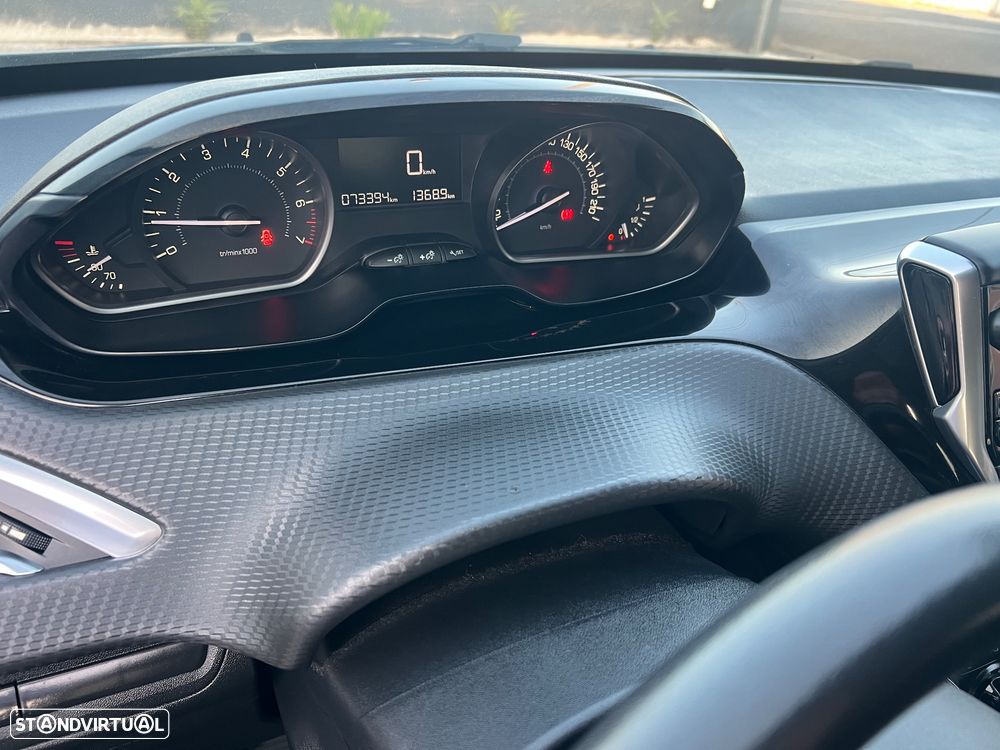 Peugeot 2008 1.2 PureTech Style - 7