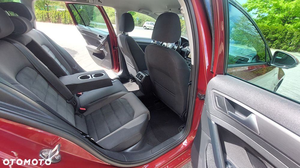Volkswagen Golf - 6