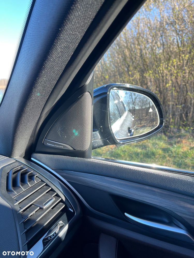 BMW X3 xDrive20d Luxury Line - 28