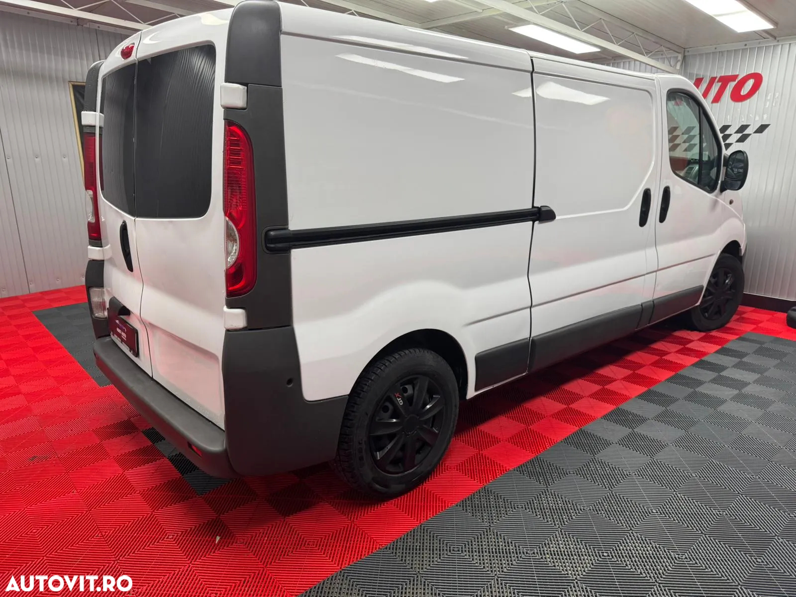 Opel Vivaro - 5