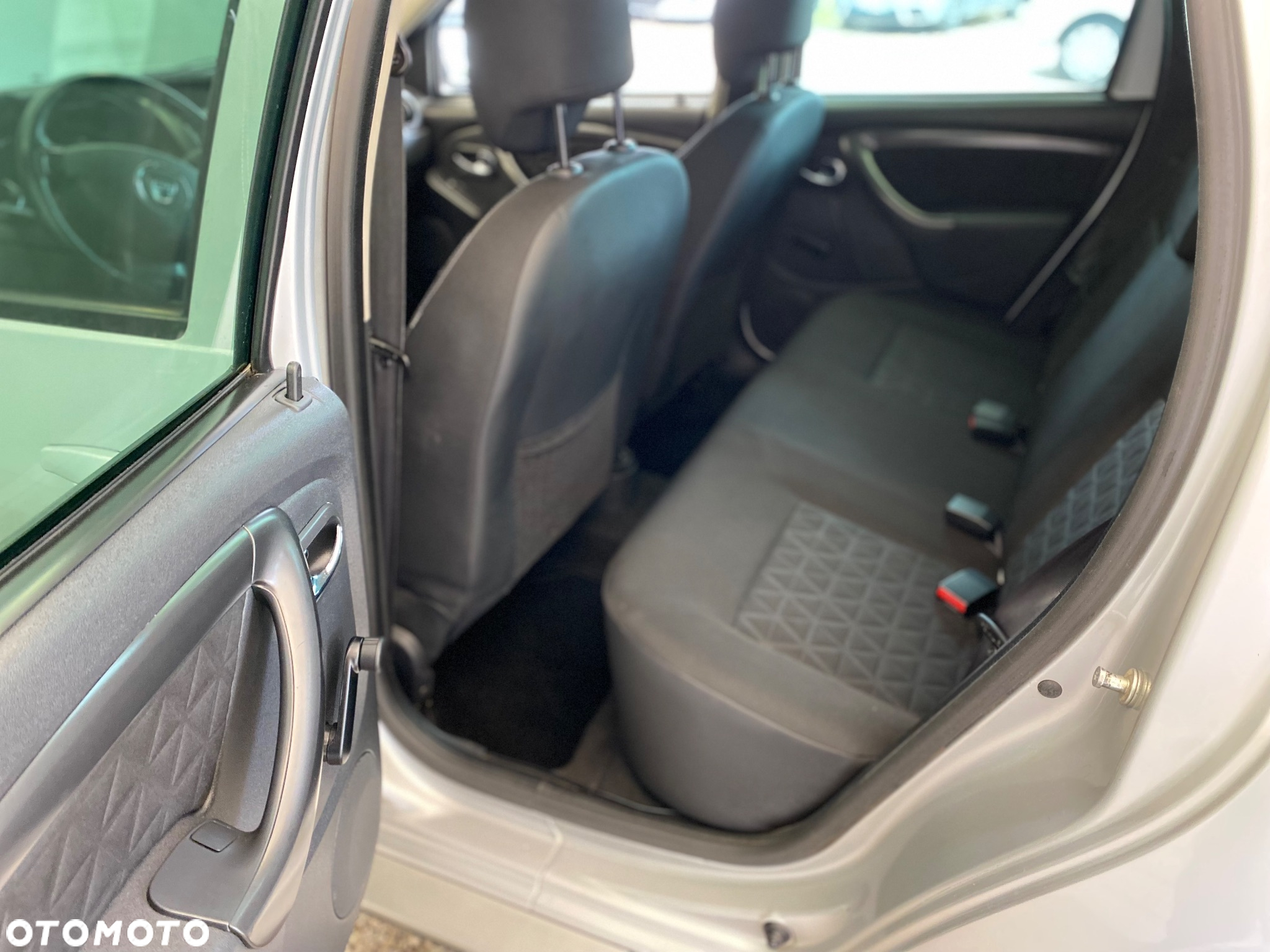 Dacia Duster 1.6 Laureate - 15
