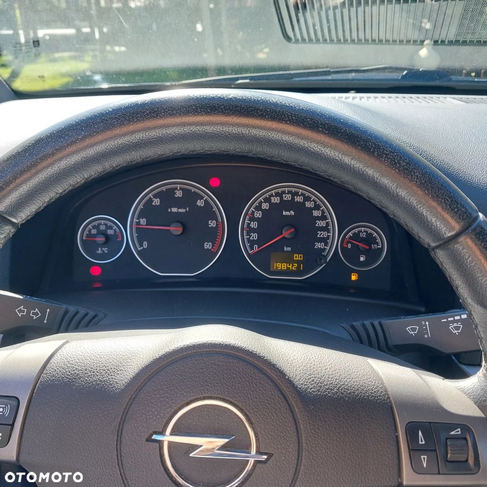 Opel Vectra 1.9 CDTI Cosmo - 6