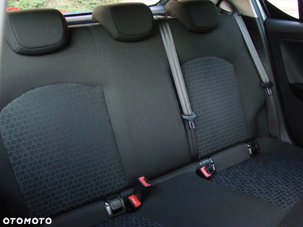 Opel Corsa - 16