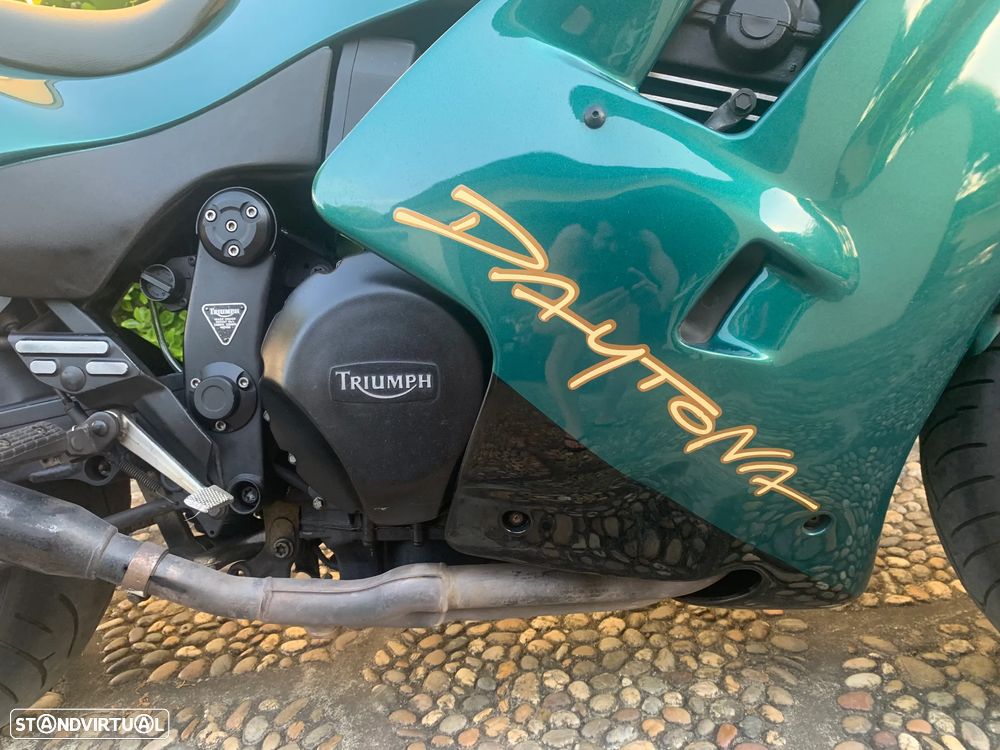 Triumph Daytona 1200 - 8
