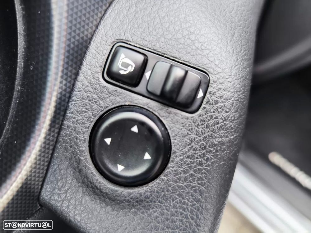Nissan Qashqai 1.5 dCi N-Connecta J18 - 45