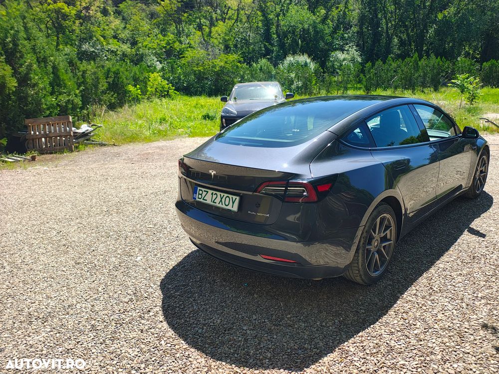 Tesla Model 3 - 16