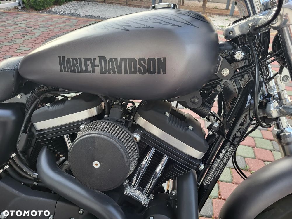 Harley-Davidson Sportster Custom 1200C - 3