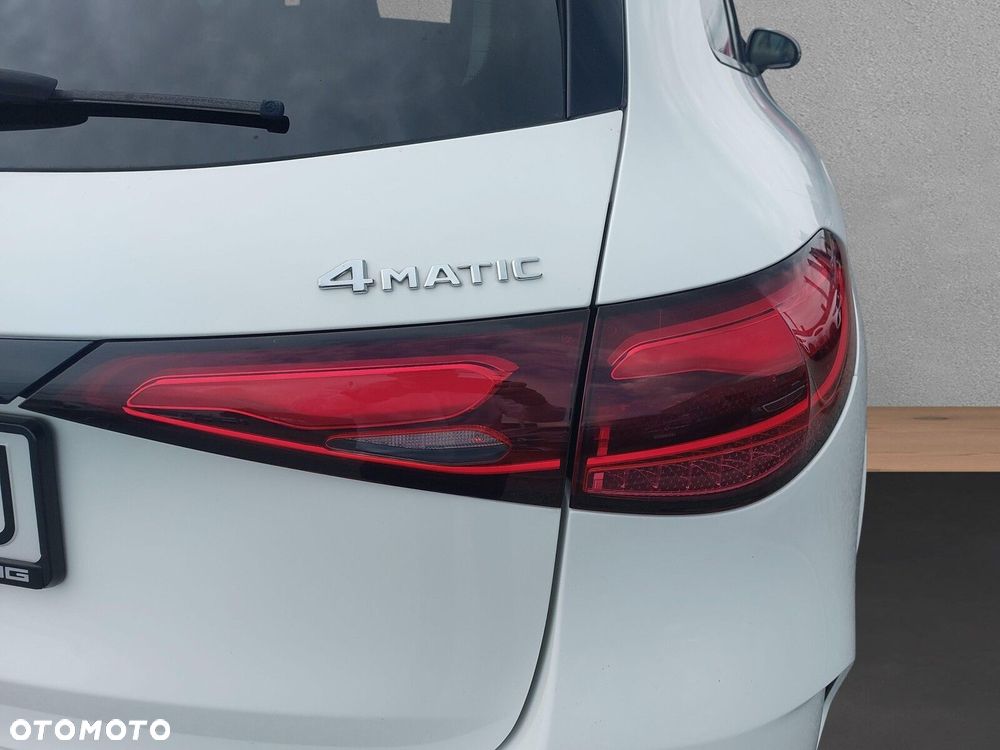 Mercedes-Benz GLC - 22