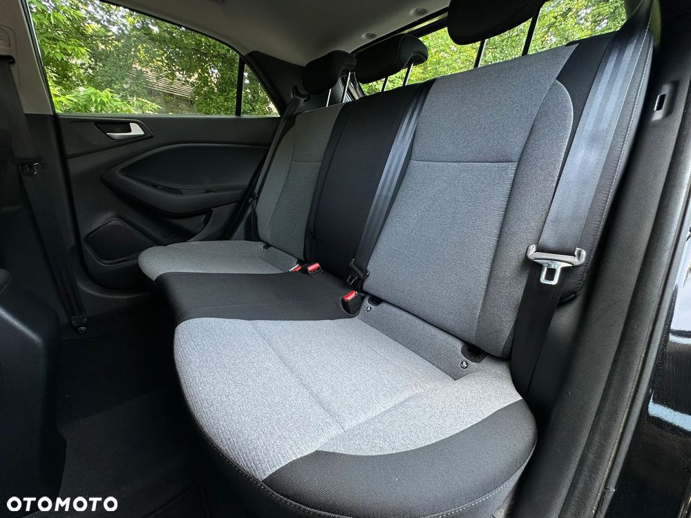 Hyundai i20 - 11